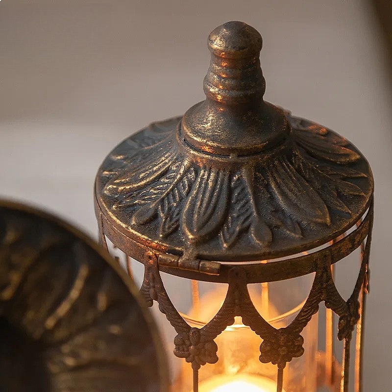 Candelabro de Metal para Exter - Collectible Vintage Matches avaliação e preço