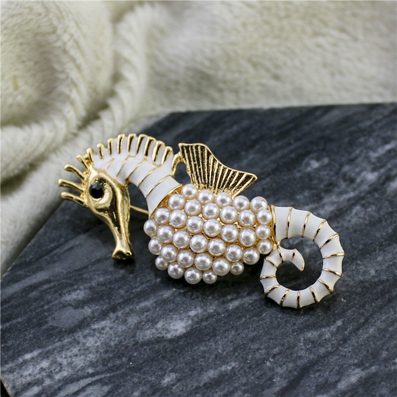 Coleção de Broches Vintage de  - Collectible Vintage Brooches avaliação e preço